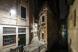 Noční Benátky